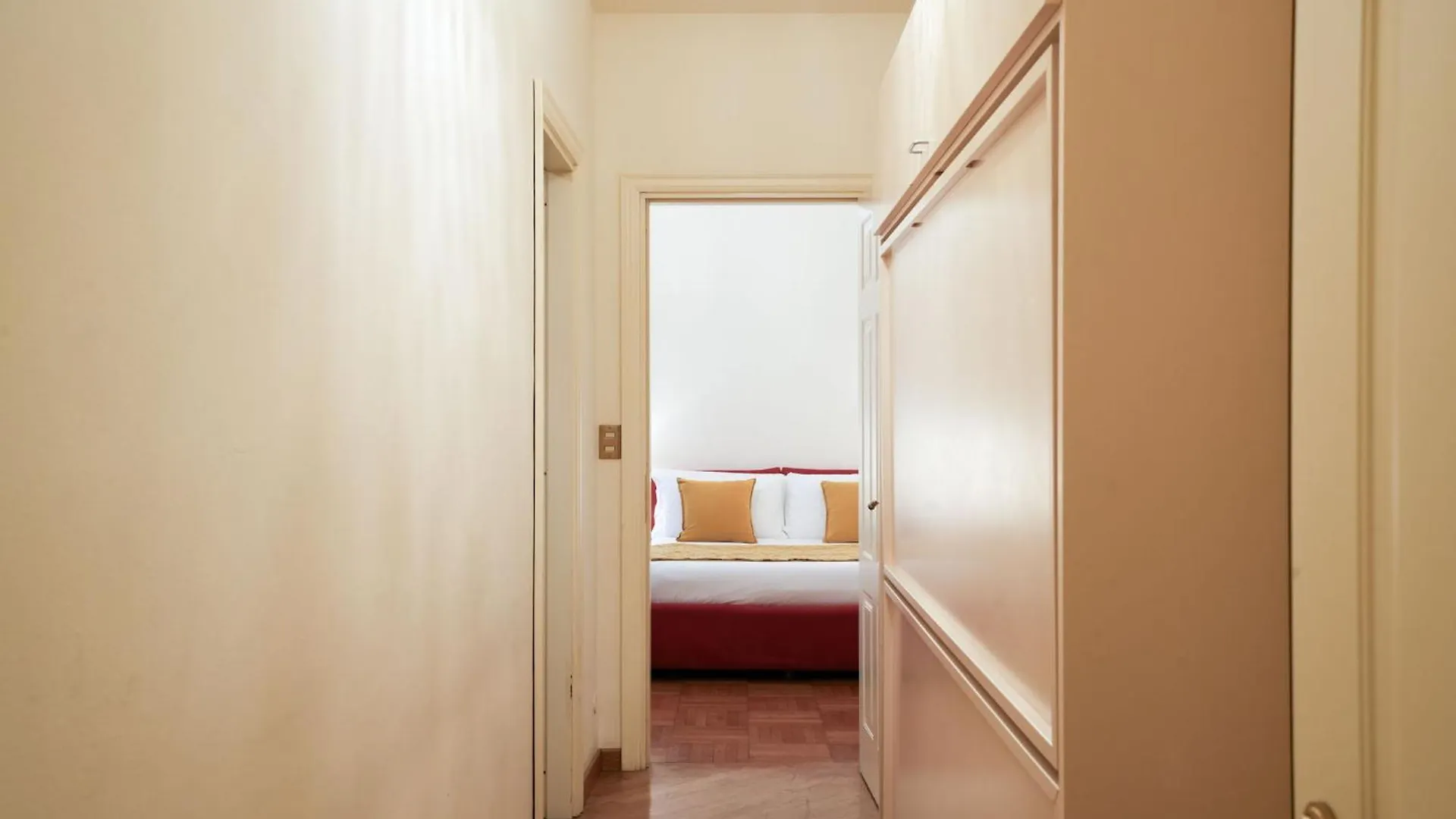 Duomo Center Apartment 2 Milan